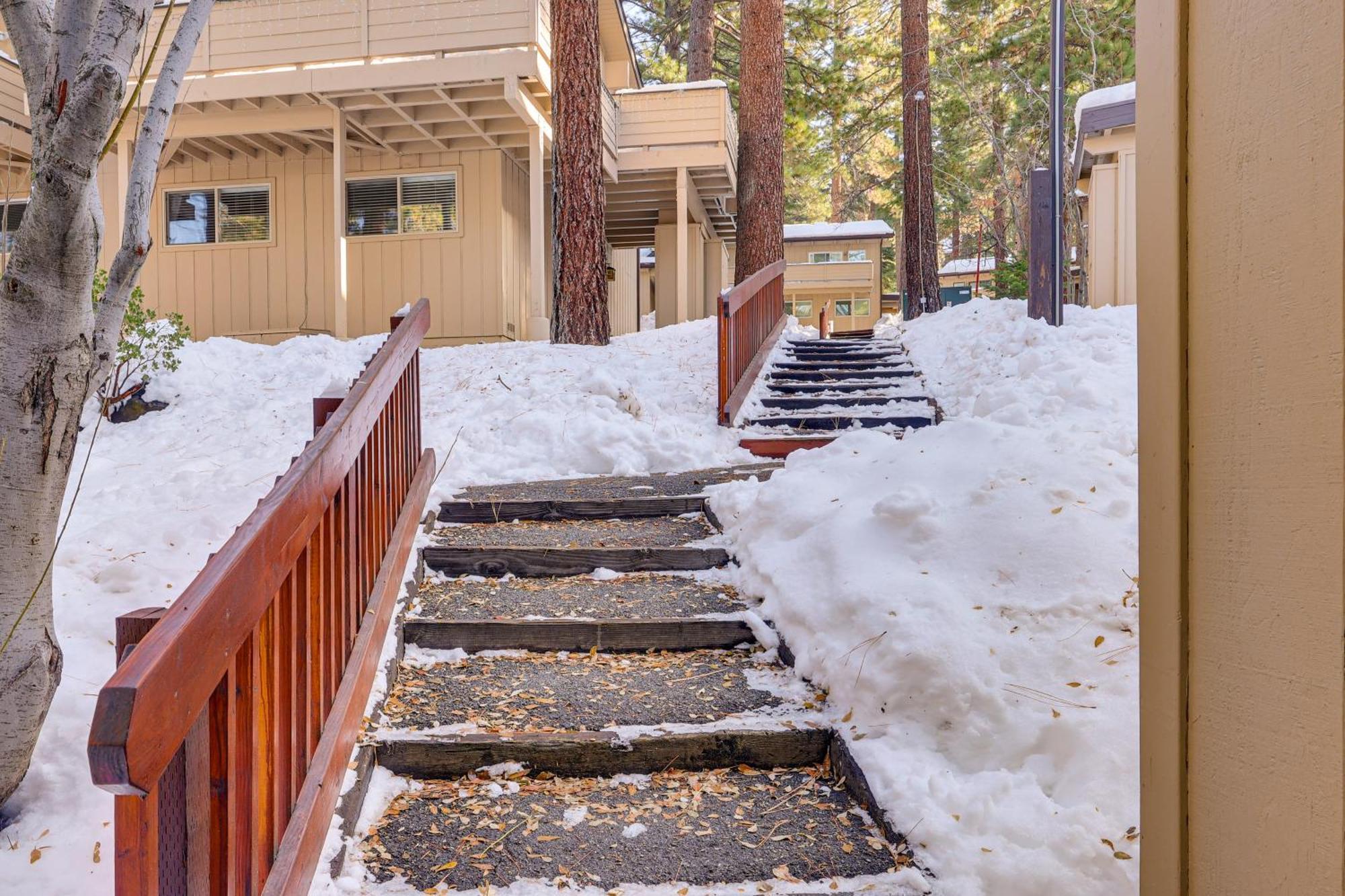 Incline Village Condo With Deck 1 Mi To Lake Tahoe 외부 사진